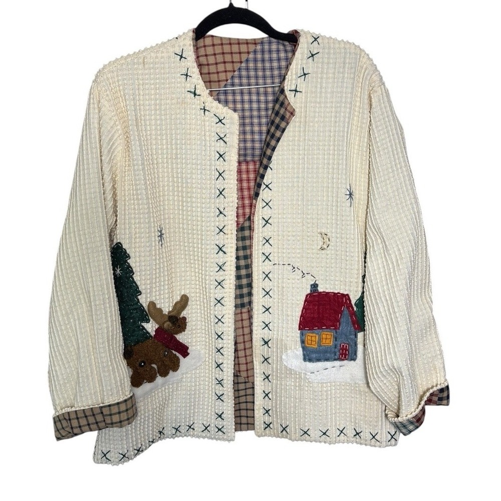 Cozy Cream Cardigan with Festive Appliqué